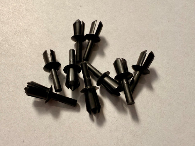 Spreizniete 6 mm           7816          Kunststoff schwarz - halogenfrei