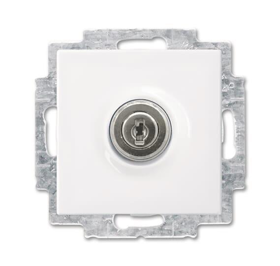 BJ SCHUKO Steckdose    20 EUKBSL-914-101   Klappd.+Schloss gleiche aws balance
