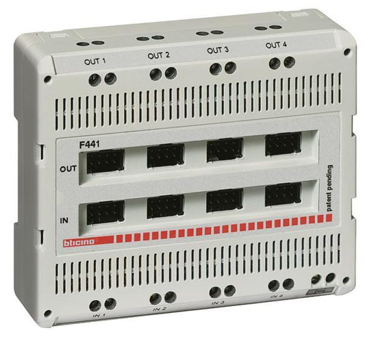 BTicino F441 REG Audio/Video Mixer       m.4Eingängen u.4Ausgängen