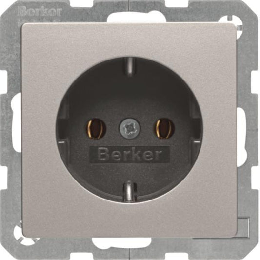 Berker Steckdose SCHUKO alusamt 47436084 Q.1/Q.3/Q.7