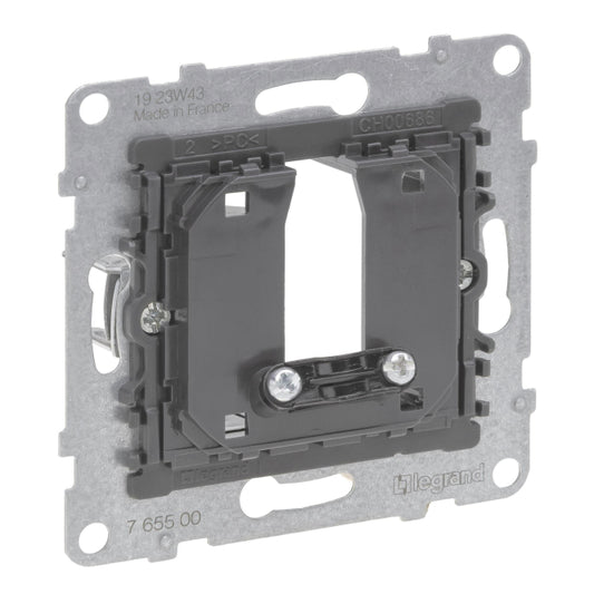 Legrand 765500 SEANO Einsatz             Kabelauslass o.Klemmblock